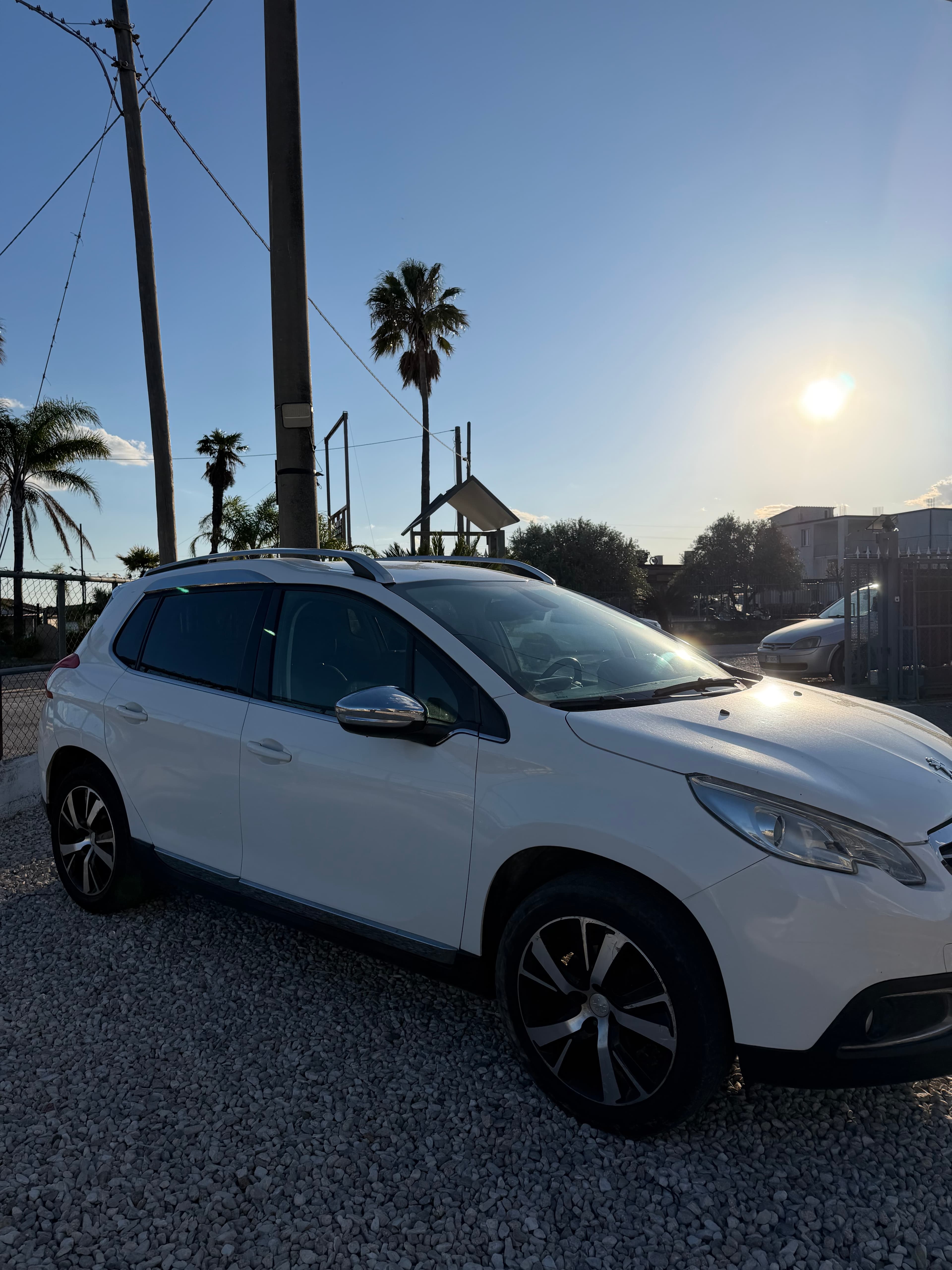 Peugeot 2008 - immagine 1