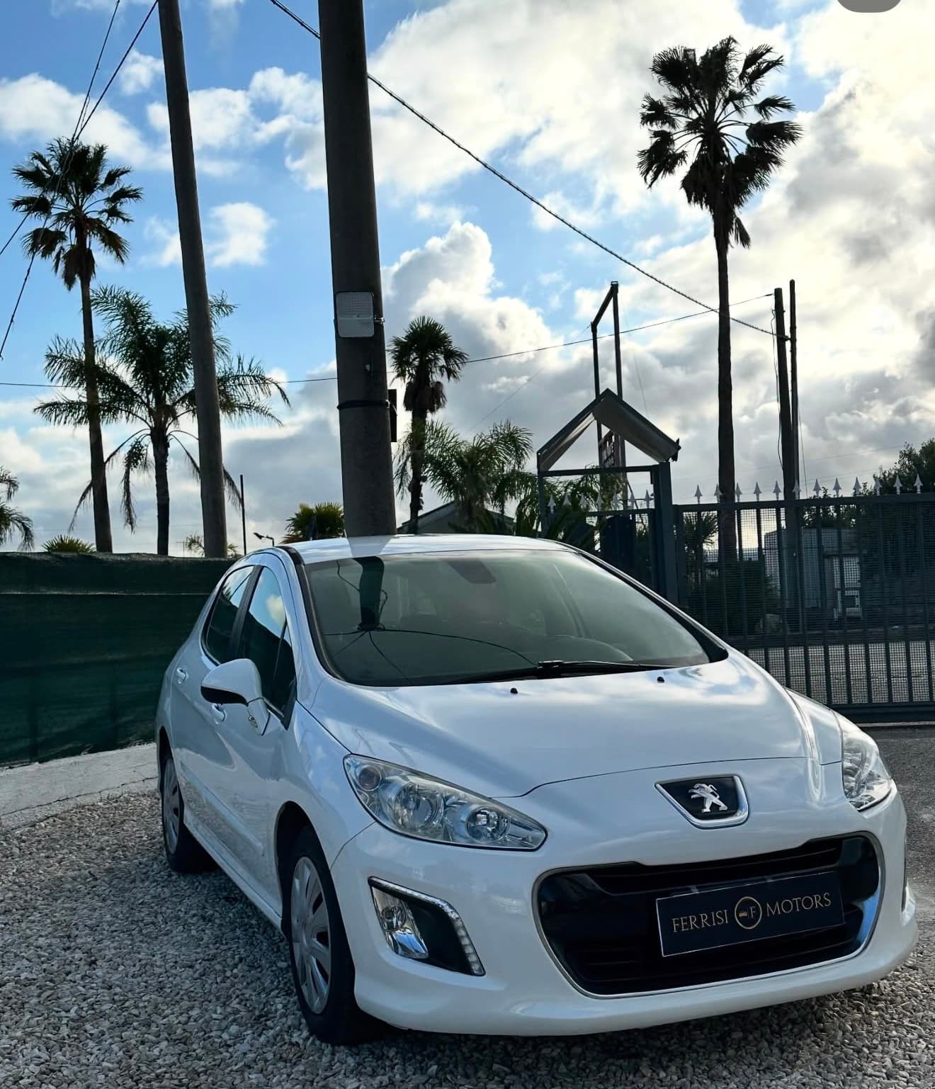 Peugeot 308 - immagine 1